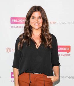 tiffani thiessen bra size|Tiffani Thiessen's Body Measurements Including Height, Weight, .